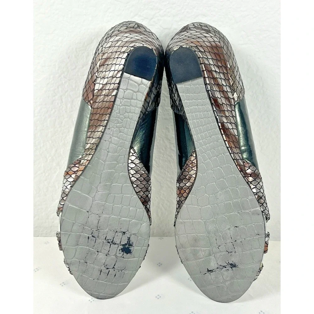 Sharif 1827‎ Womens Pewter Metallic Snakeskin Peep Toe Wedge Sandals Size 7.5 M